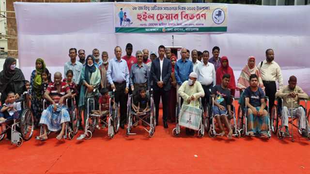 বিশেষ শিশুদের পাশে নারায়ণগঞ্জ জেলা প্রশাসক ‘ভিন্নতা নয়, সম্ভাবনার প্রতীক অটিজম’