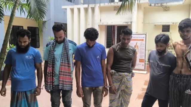 রূপগঞ্জে গাজী টায়ারস কারখানায় আগুন দেয়ায় ঘটনায় গ্রেপ্তার ৫