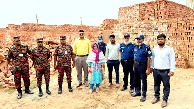 বায়ু দূষণ বন্ধে আড়াইহাজারে অবৈধ ইটভাটায় পরিবেশ অধিদপ্তরের অভিযান 
