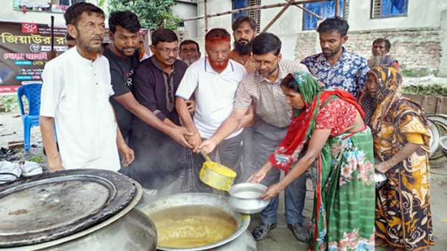 ৩নং ওয়ার্ড বিএনপির মিলাদ মাহফিল ও তাবারক বিতরণ