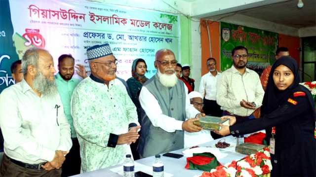 শিক্ষক খুশি হয় তখনই যখন তার শিক্ষার্থীরা তাকে  টপকিয়ে যায় : প্রফেসর ডা. আখতার খাঁন