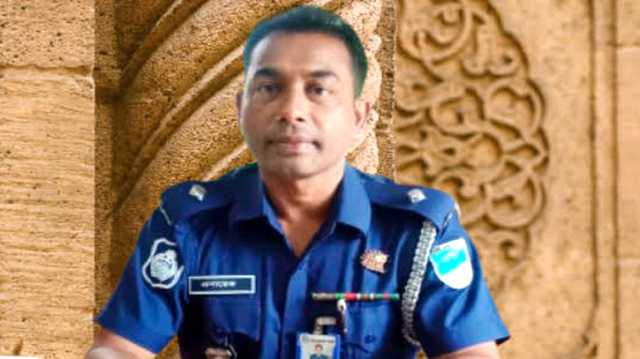 আড়াইহাজার থানার ওসির ঘুষ গ্রহণের অভিযোগে তদন্ত কমিটি গঠন