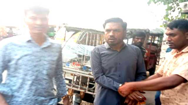 সিদ্ধিরগঞ্জে সাজাপ্রাপ্ত আসামি আজিজুল হাকিম গ্রেপ্তার