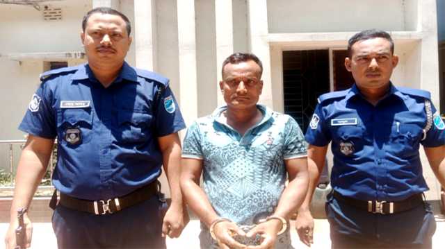 রূপগঞ্জে হত্যা মামলার আসামি ইয়াবা নাজমুল গ্রেপ্তার
