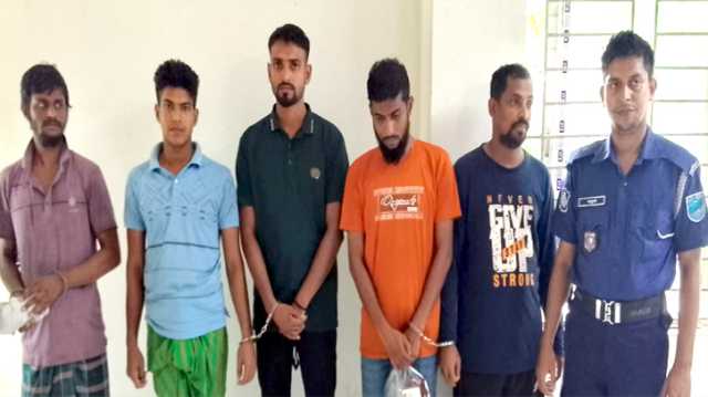 বন্দরে ওয়ারেন্টভূক্ত ৪ আসামিসহ গ্রেপ্তার ৫  