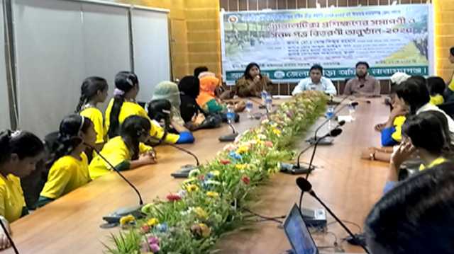 বন্দরে বালিকা (অনূর্ধ্ব-১৪) এ্যাথলেটিক্স প্রশিক্ষণের সনদ পত্র বিত