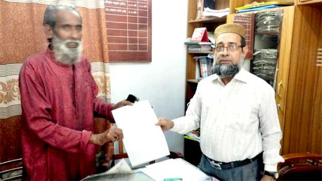 গণহত্যার আসামি সালাউদ্দিনের মামলা থেকে সরে দাঁড়ালেন আইনজীবী খোরশেদ মোল্লা