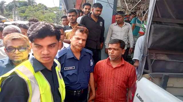 বন্দরে ফার্মেসী মালিককে জরিমানা ও কারাদন্ড প্রদান 