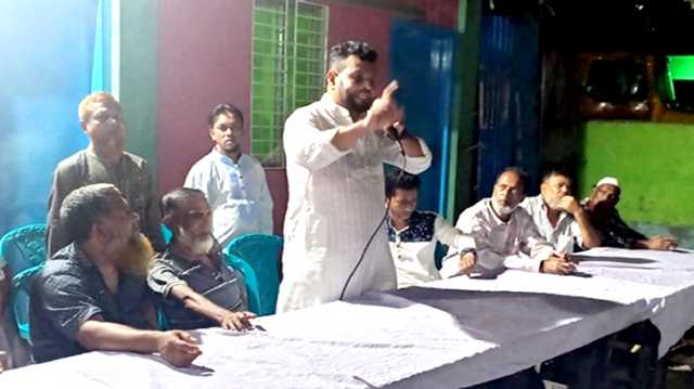 সিদ্ধিরগঞ্জে চাঁদাবাজিসহ সংগঠন বিরোধী কর্মকান্ডের প্রতিবাদে সভা