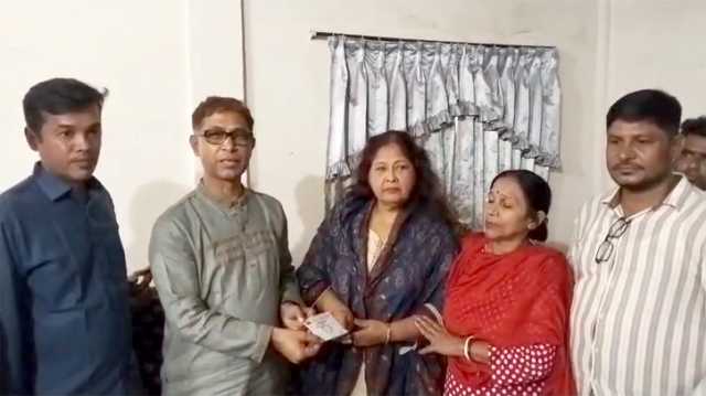 বীর মুক্তিযোদ্ধা মরহুম কামাল হোসেন এর পরিবারের খোঁজখবর নিলে মামু
