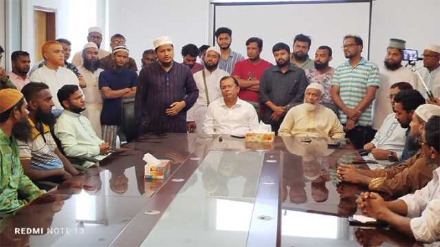 সিটি কর্পোরেশনের প্রধান নির্বাহী কর্মকর্তার সাথে মহানগর জামায়াত নেতৃবৃন্দের সাক্ষাৎ