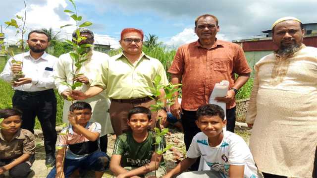 নারায়ণগঞ্জ জেলা সাহিত্য ফাউন্ডেশনের বৃক্ষরোপণ আন্দোলন কর্মসূচি পালন