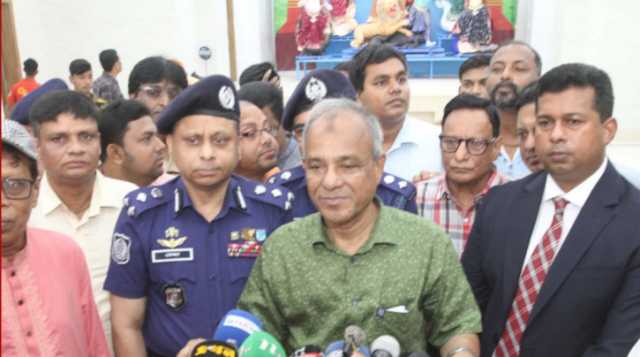শারদীয় দুর্গাপূজায় কোন নিরাপত্তার ঝুঁকি নেই: স্বরাষ্ট্র উপদেষ্টা 