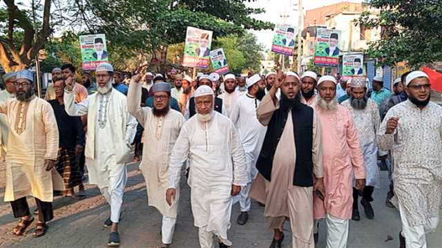 ২৩ নং ওয়ার্ডে মাওলানা মইনুদ্দিন আহমাদের গণসংযোগ