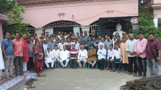 সাধুনাগ মহাশয় আশ্রমের নবগঠিত কমিটির পূণর্মিলনী