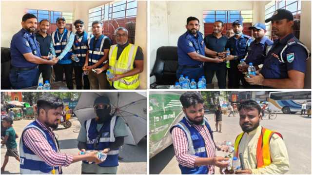 ট্রাফিক পুলিশের মাঝে জেলা প্রশাসকের সুপেয় পানি ও স্যালাইন বিতরণ