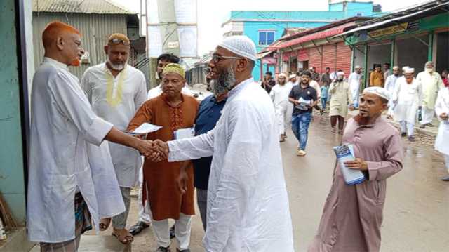 সোনারগাঁয়ে মুষলধারে বৃষ্টিতেই ড. ইকবালের গণসংযোগ  