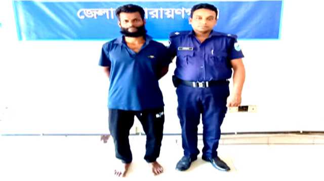 সিদ্ধিরগঞ্জে ৫০ পুরিয়া হেরোইনসহ মাদক কারবারি গ্রেপ্তার