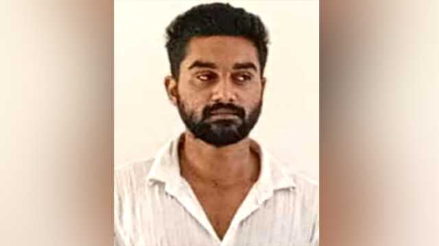 বন্দরে সন্দেহভাজন যুবক রাতুল আটক  