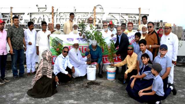 ‘আমরা নারায়ণগঞ্জবাসী’র বৃক্ষ রোপন সপ্তাহ শুরু