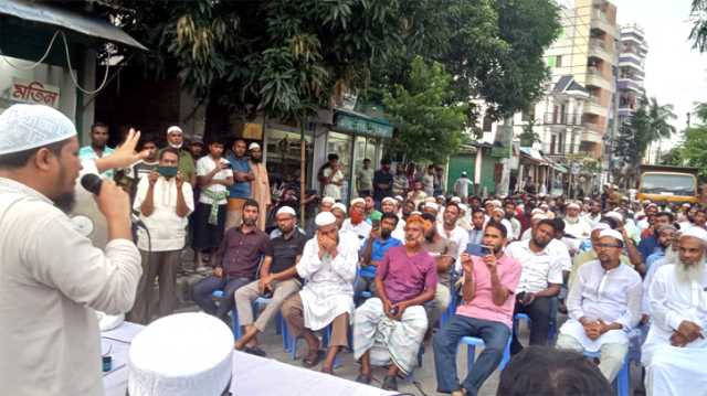 সিদ্ধিরগঞ্জে জনতার মুখোমুখি মাওলানা আবদুল জব্বার