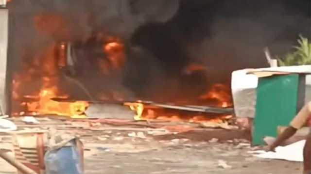 বন্দরে ককশিটের গোডাউনে অগ্নিকান্ড