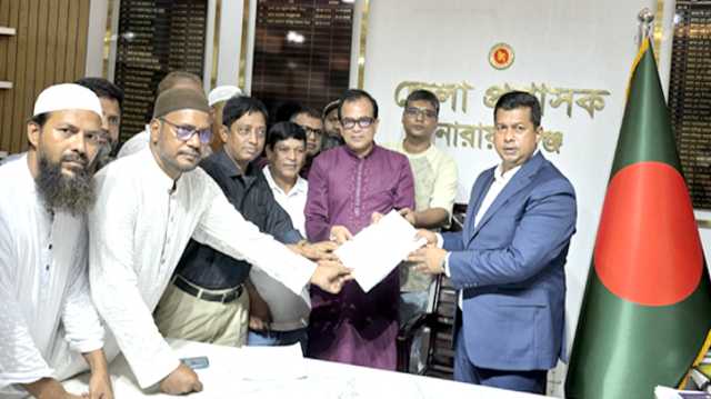 জলাবদ্ধতা নিরসনে প্রধান উপদেষ্টা ও ডিসিকে স্মারকলিপি প্রদান