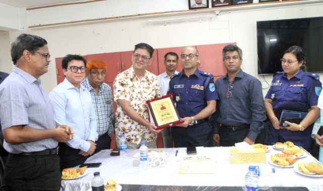 না’গঞ্জ প্রেস ক্লাবের সাংবাদিকদের সাথে পুলিশ সুপারের সৌজন্য সাক্ষাত ও মতবিনিময়