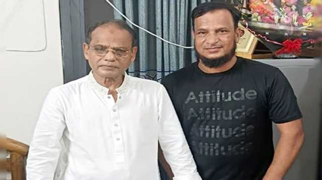কেন্দ্রীয় বিএনপি নেতা এ্যাড. আবদুস সালাম আজাদের সাথে মোসলেহ উদ্দিন সেলিমের সৌজন্য সাক্ষাৎ