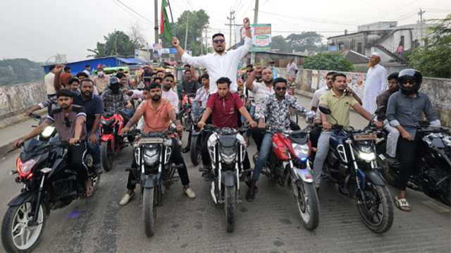বন্দরে আওয়ামী লীগের লকডাউন প্রতিরোধে বিএনপির মোটরসাইকেল শোভাযাত্র