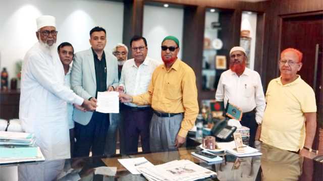 নাসিক প্রশাসককে আমরা নাঃগঞ্জবাসী’র স্মারকলিপি পেশ