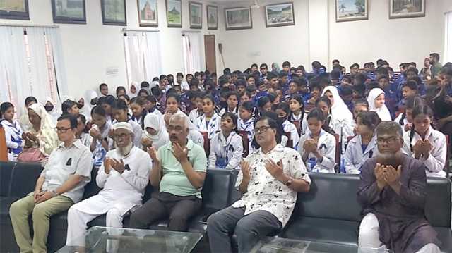 বিদ্যানিকেতন হাই স্কুলে মাইলষ্টোন স্কুলে নিহত শিক্ষার্থীদের স্বরণ সভা ও দোয়া  