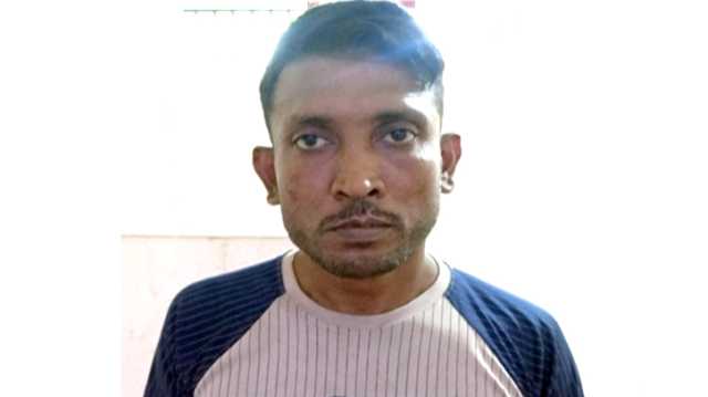 ফতুল্লায় আন্তঃজেলা যানবাহন চোর চক্রের মূলহোতা সহযোগীসহ গ্রেপ্তার
