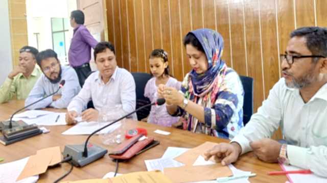 বন্দরে খাদ্যবান্ধব কর্মসূচির আওতায় ইউনিয়ন ভিত্তিক লটারি মাধ্যমে ডিলার নিয়োগ  