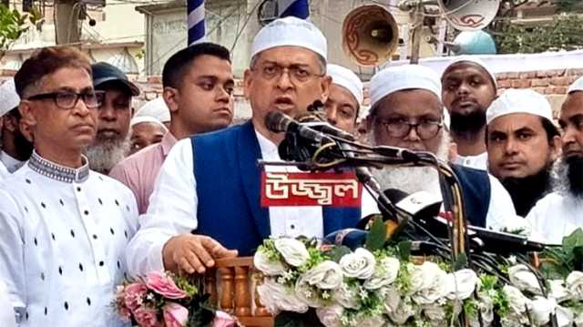 নির্বাচন আসলেই ধর্মকে ব্যবহারের চেষ্টা দেখা যায় : সালাহউদ্দিন আহমেদ