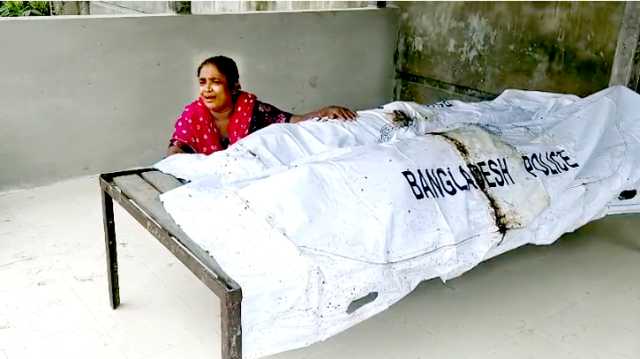 কাঁচপুর সেতুর উপর যানবাহনের চাপায় দুই যুবক নিহত