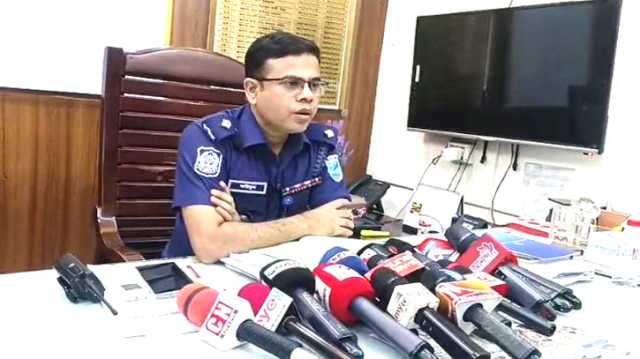 রূপগঞ্জে আইফোন কিনতে কলেজ ছাত্রীর অপহরণ ও গণধর্ষণের নাটক