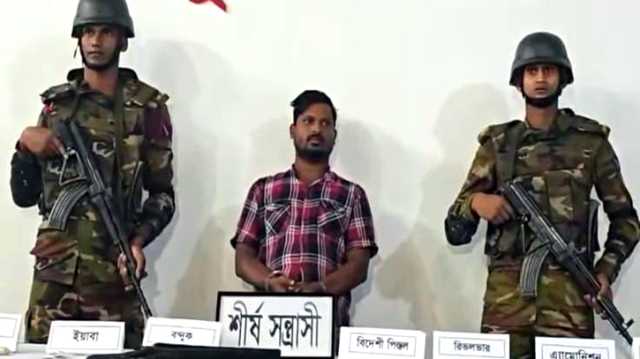 রূপগঞ্জে বিদেশি অস্ত্র ও বিপুল মাদক উদ্ধার, গ্রেপ্তার ১