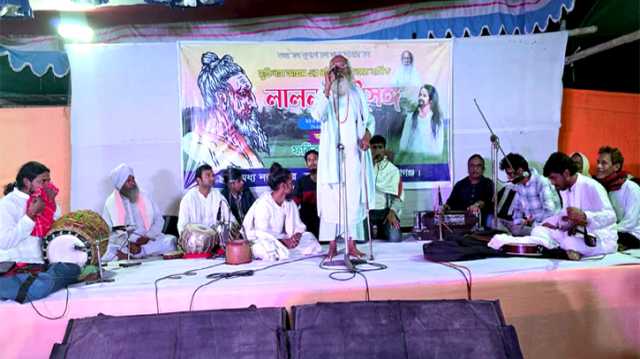 পুলিশ সুপারের হস্তক্ষেপে উৎসবমূখর ও শান্তিপূর্ণভাবে ‘লালন সাধুসঙ্গ’ পালিত