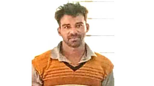 বন্দরে গাঁজাসহ আ’লীগ নেতার পুত্র মাদক ব্যবসায়ী রিহান গ্রেপ্তার  