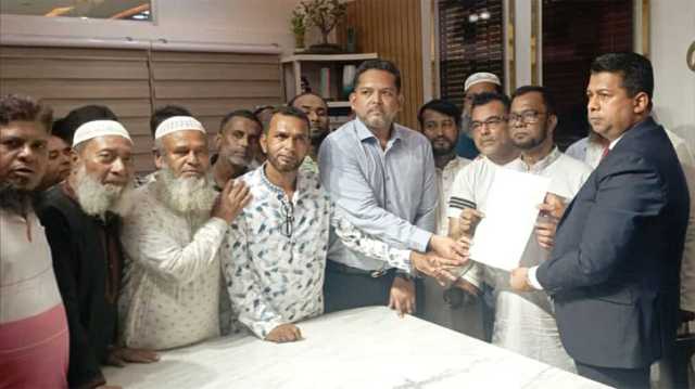 কাশিপুর ইউনিয়নকে সিটির আওতাভূক্ত না করার দাবিতে ডিসি বরাবর স্মারকলিপি