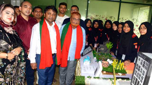 ফেইসবুকে সময় দেওয়ার চেয়ে বাবা মাকে সময় দেওয়া বেশি জরুরি : অতি. জেলা প্রশাসক