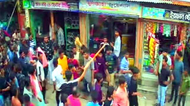 সিদ্ধিরগঞ্জে ছিনতাইকারীদের ছুরিকাঘাতে ব্যবসায়ী আহত