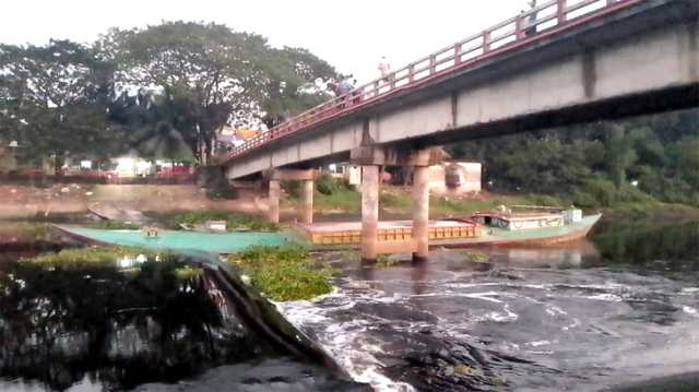 অলিপুরা রাবারড্যাম ধ্বংসের মুখে, বালু সন্ত্রাসীদের দাপটে কৃষির হৃদস্পন্দন নিভে যাচ্ছে