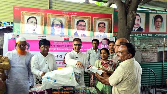 সিদ্ধিরগঞ্জের ৮টি পূজা মন্ডপে তারেক রহমানের পক্ষে অনুদান ও উপহার