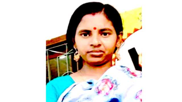 বন্দরে দরজা ভেঙ্গে ২ সন্তানের জননীর মৃরদেহ উদ্ধার  
