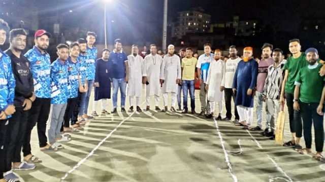 সিদ্ধিরগঞ্জে বিজয় দিবস-৩৬ নাইট ক্রিকেট টূর্নামেন্টের উদ্বোধন
