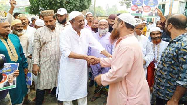 বন্দরের নবীগঞ্জে শিল্পপতি বাবুলের উঠান বৈঠক 