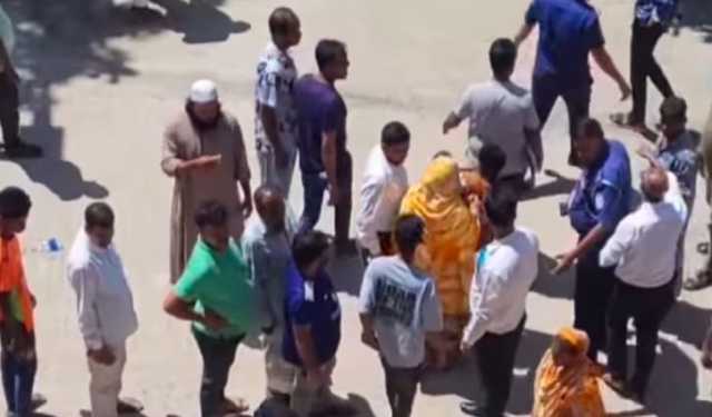 আদালতে বাদীকে মারপিট করায় ২ আসামির কারাদণ্ড