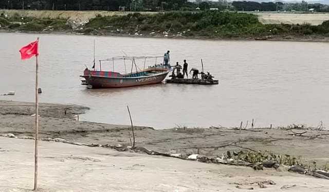 ফেনীতে বালু উত্তোলন-জমি দখল, মামলায় বিএনপি কর্মীসহ আসামি ৭৩